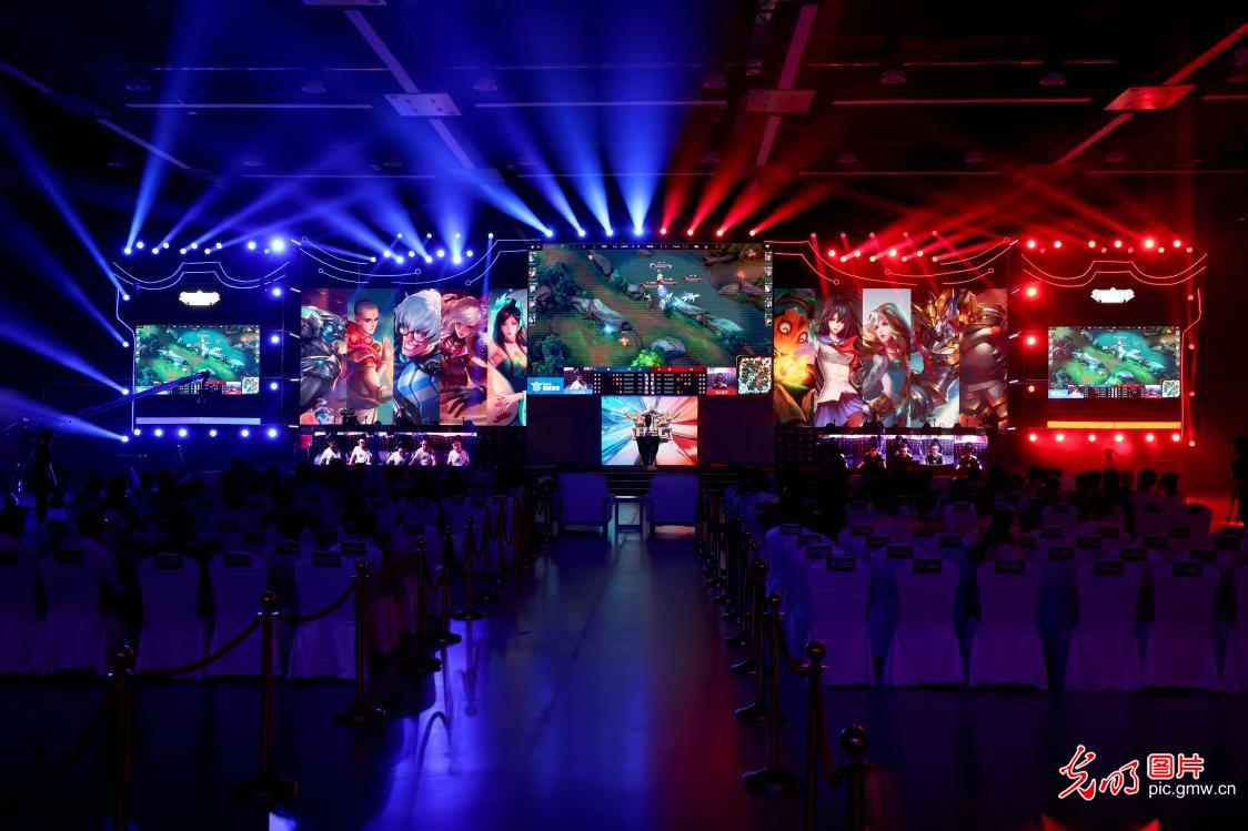 本届比赛中 本届比赛中