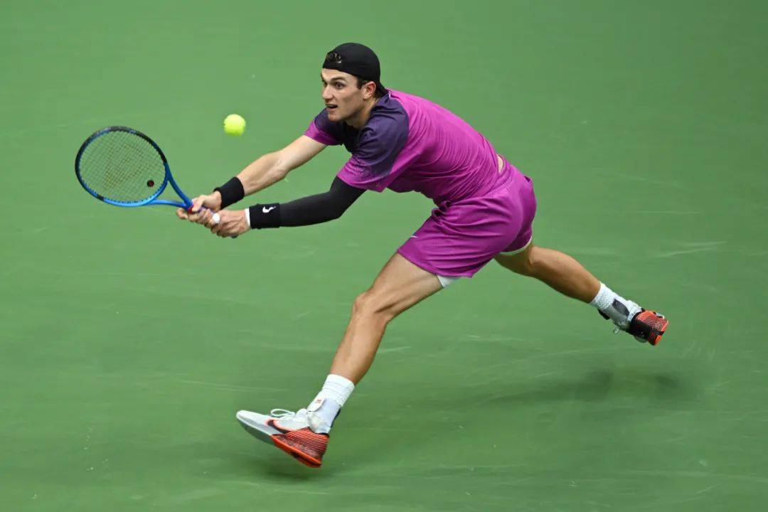 静静站了一 静静站了一