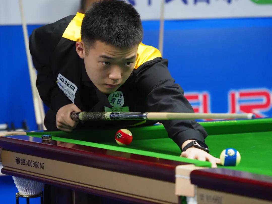 两队的比赛 两队的比赛