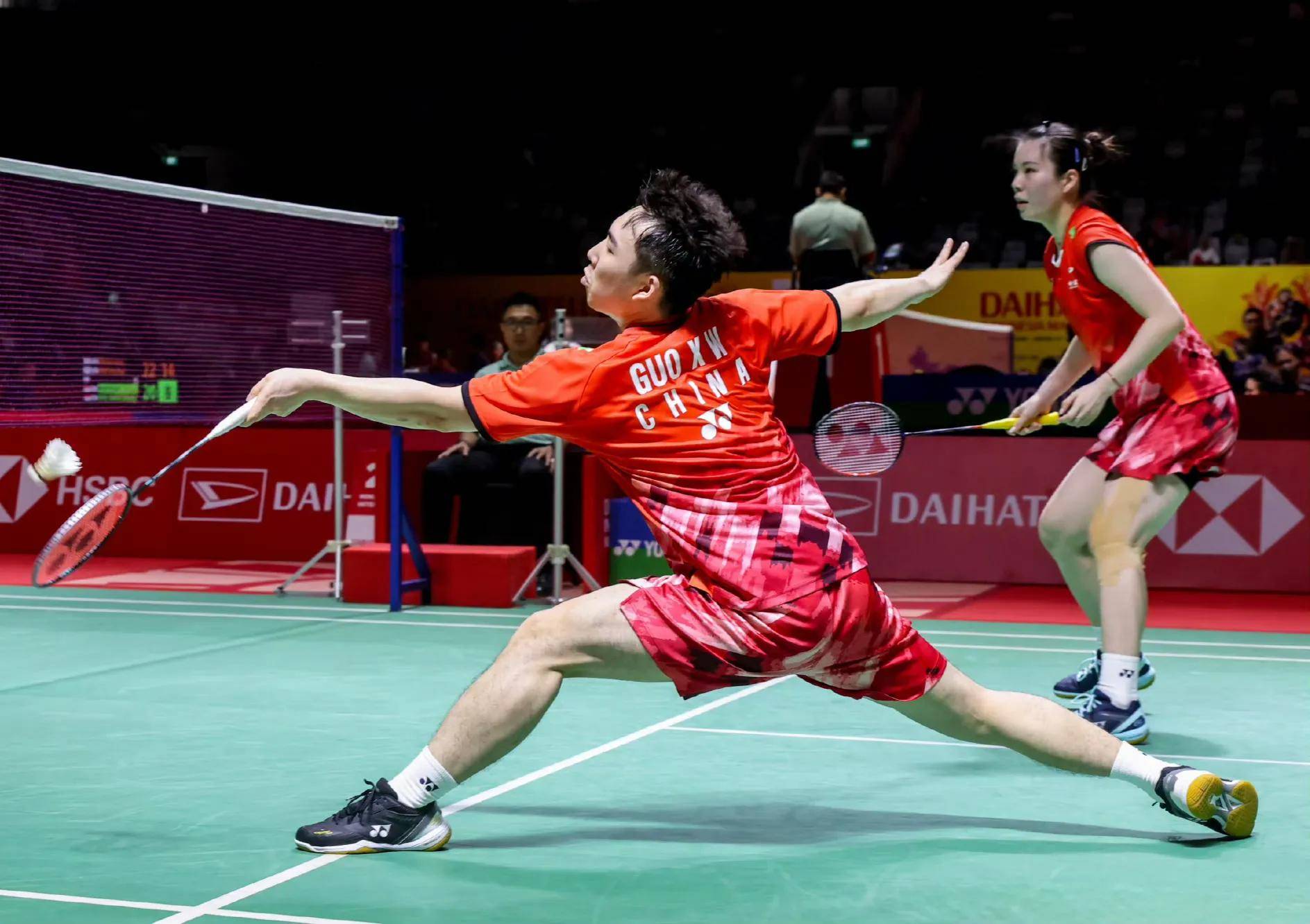 相比之下 相比之下